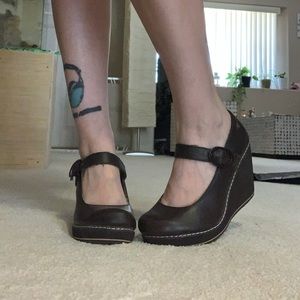 Rocket Dog brown wedges 6.5- EUC